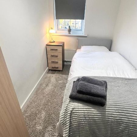 Lovely Single Room London Bagian luar foto