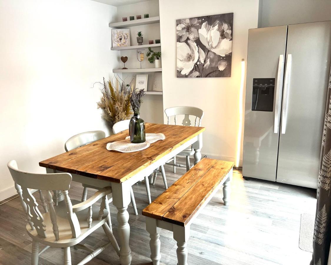 Lovely Single Room London Bagian luar foto