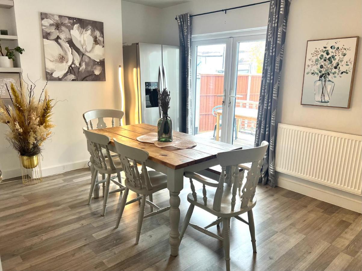 Lovely Single Room London Bagian luar foto